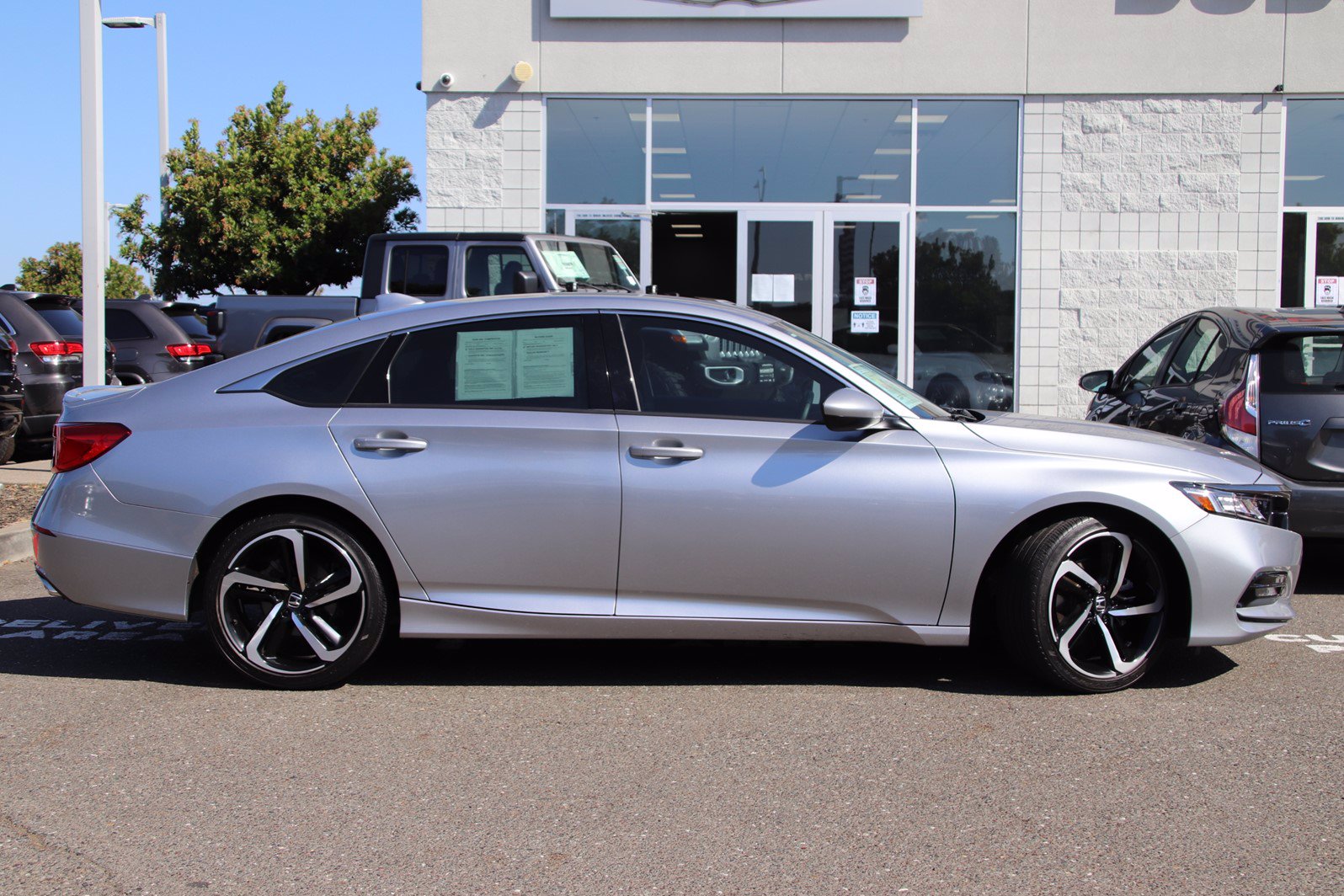 Pre-Owned 2018 Honda Accord Sedan Sport 1.5T FWD 4dr Car